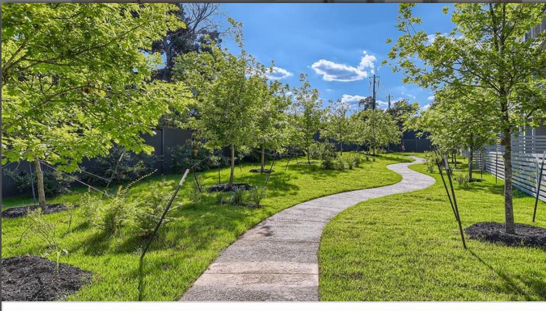 4004 Banister Ln # 106, Austin, TX 78704