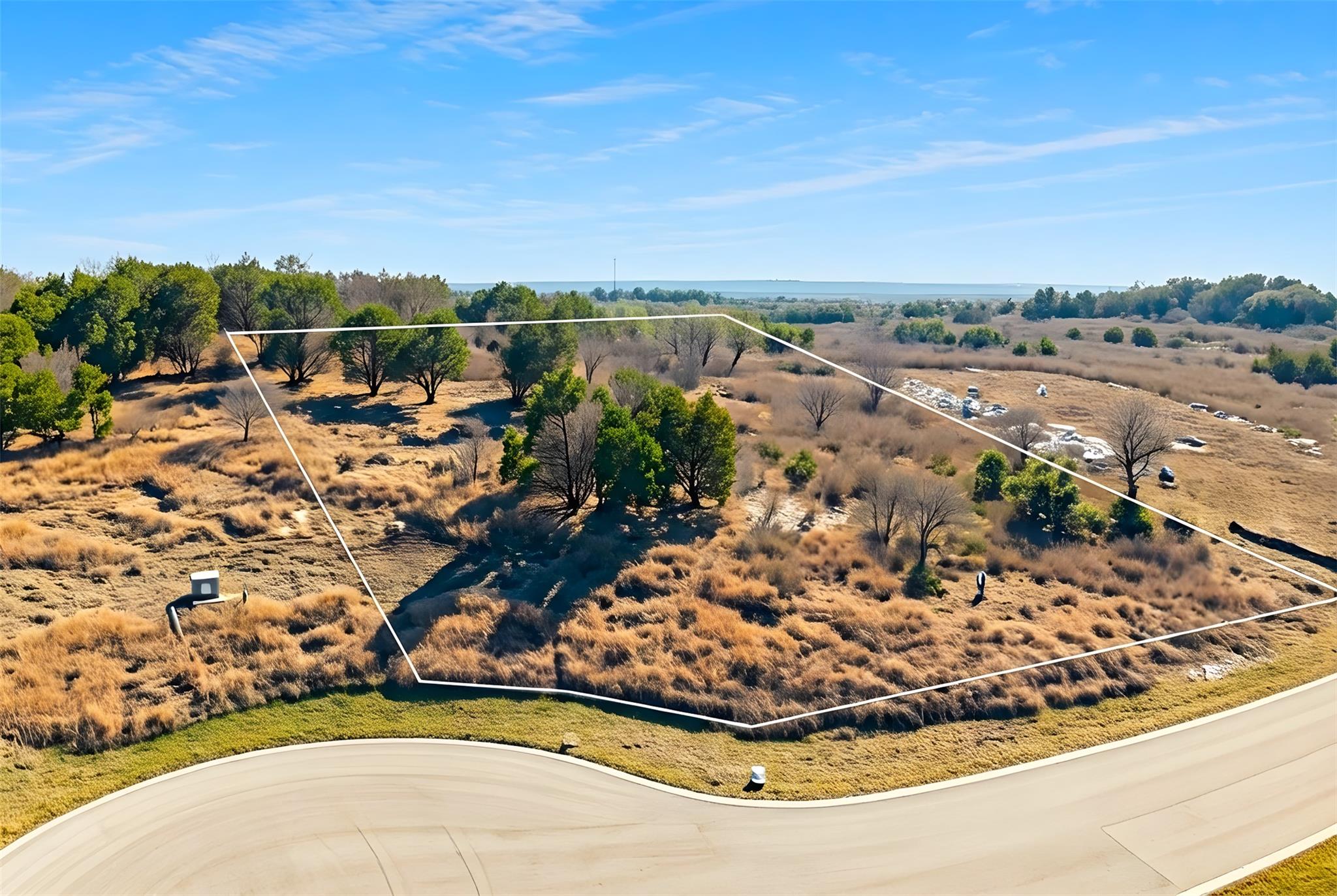 313 Eagle Basin Cir, Spicewood, TX 78669