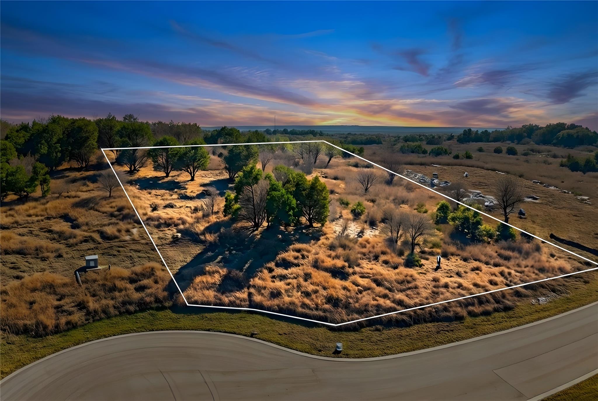 313 Eagle Basin Cir, Spicewood, TX 78669