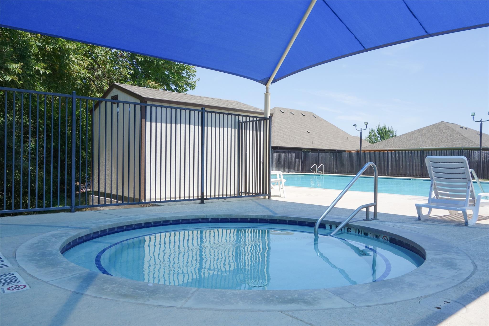 108 Lavaca Loop, Hutto, TX 78634