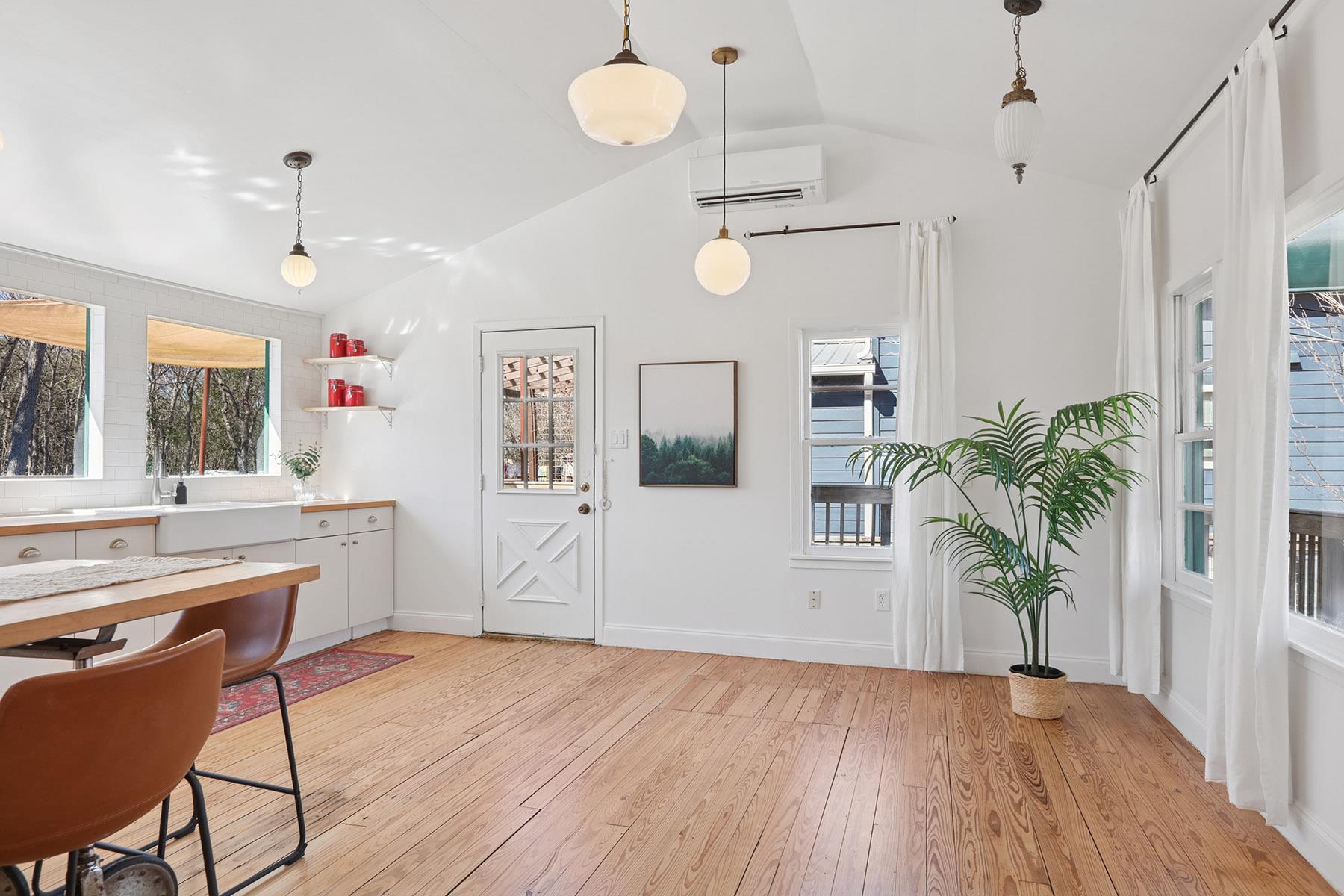 5603 Harold Ct, Austin, TX 78721