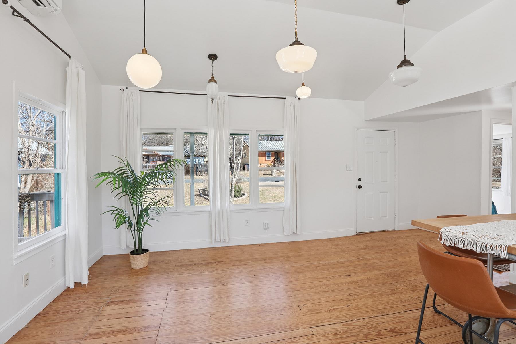 5603 Harold Ct, Austin, TX 78721