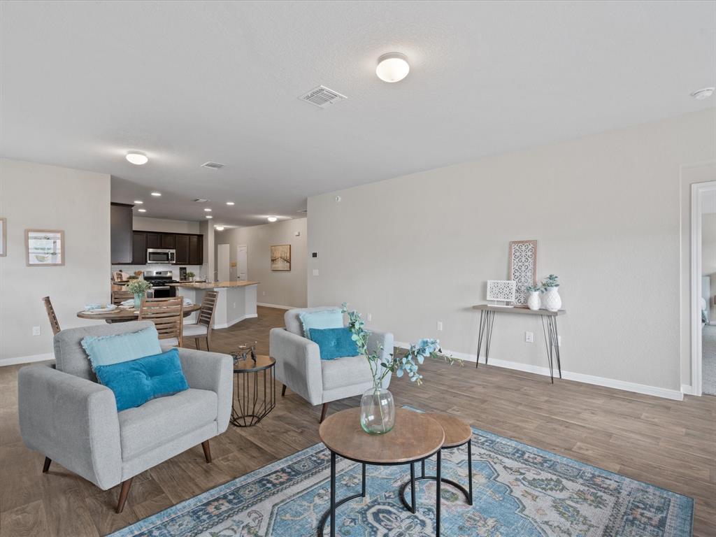 117 Stellamar Dr, Hutto, TX 78634