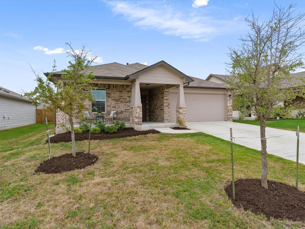 117 Stellamar Dr, Hutto, TX 78634