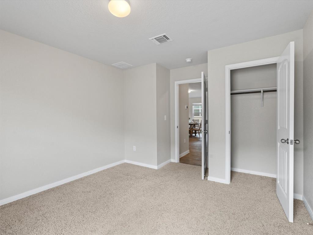 117 Stellamar Dr, Hutto, TX 78634