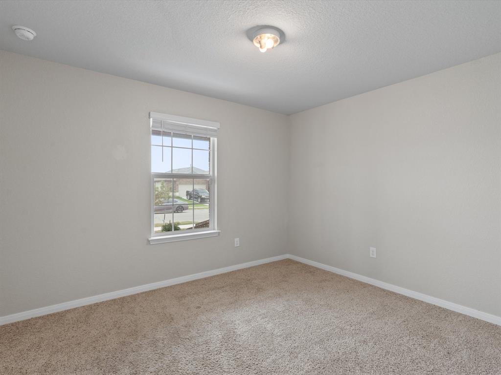 117 Stellamar Dr, Hutto, TX 78634