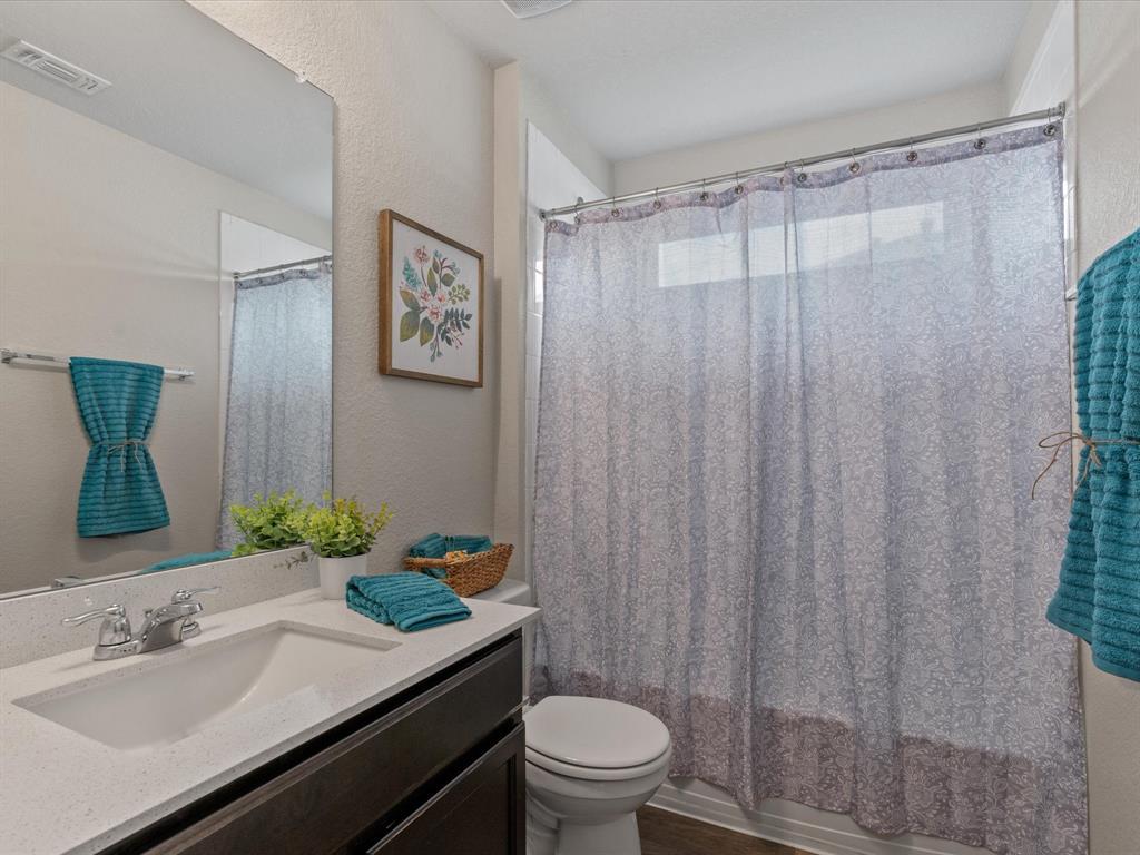 117 Stellamar Dr, Hutto, TX 78634