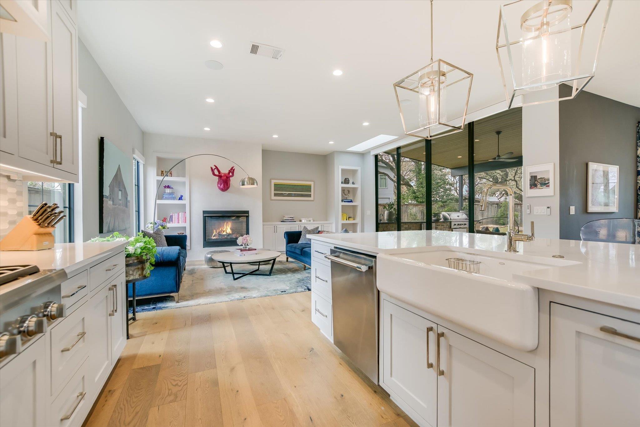 2311 Westoak Dr, Austin, TX 78704