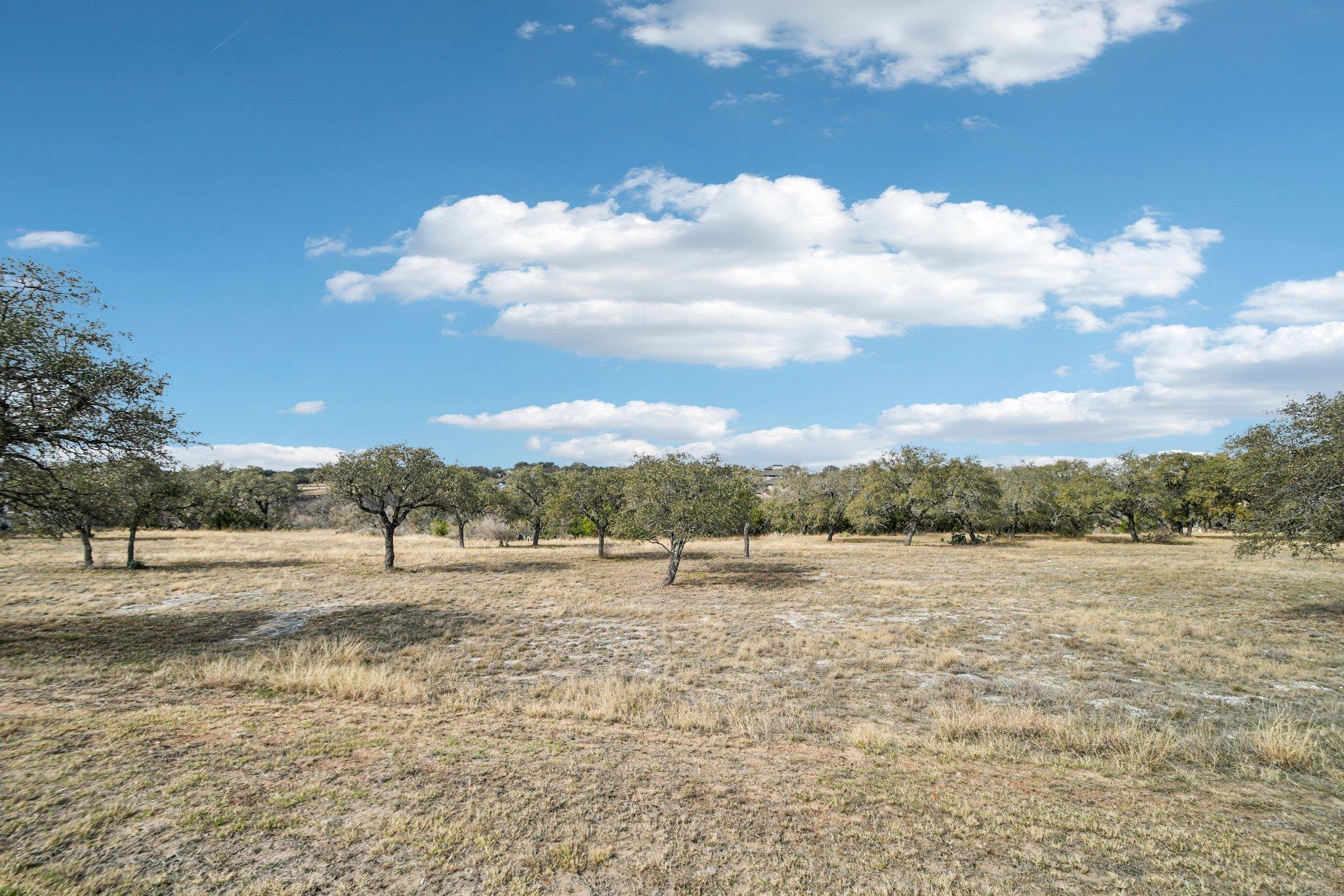 3100 Kahala Sunset Dr, Spicewood, TX 78669