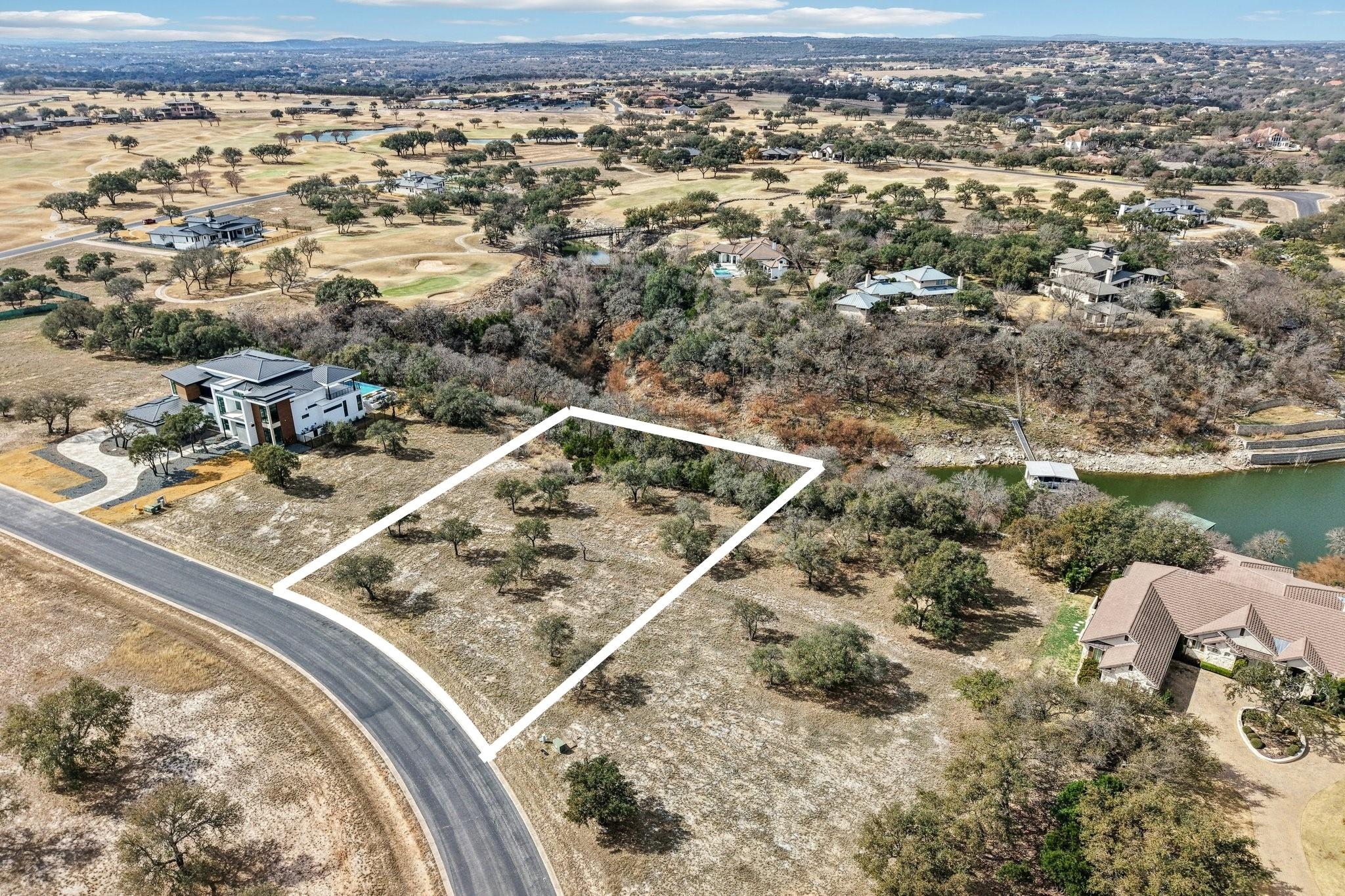 3100 Kahala Sunset Dr, Spicewood, TX 78669