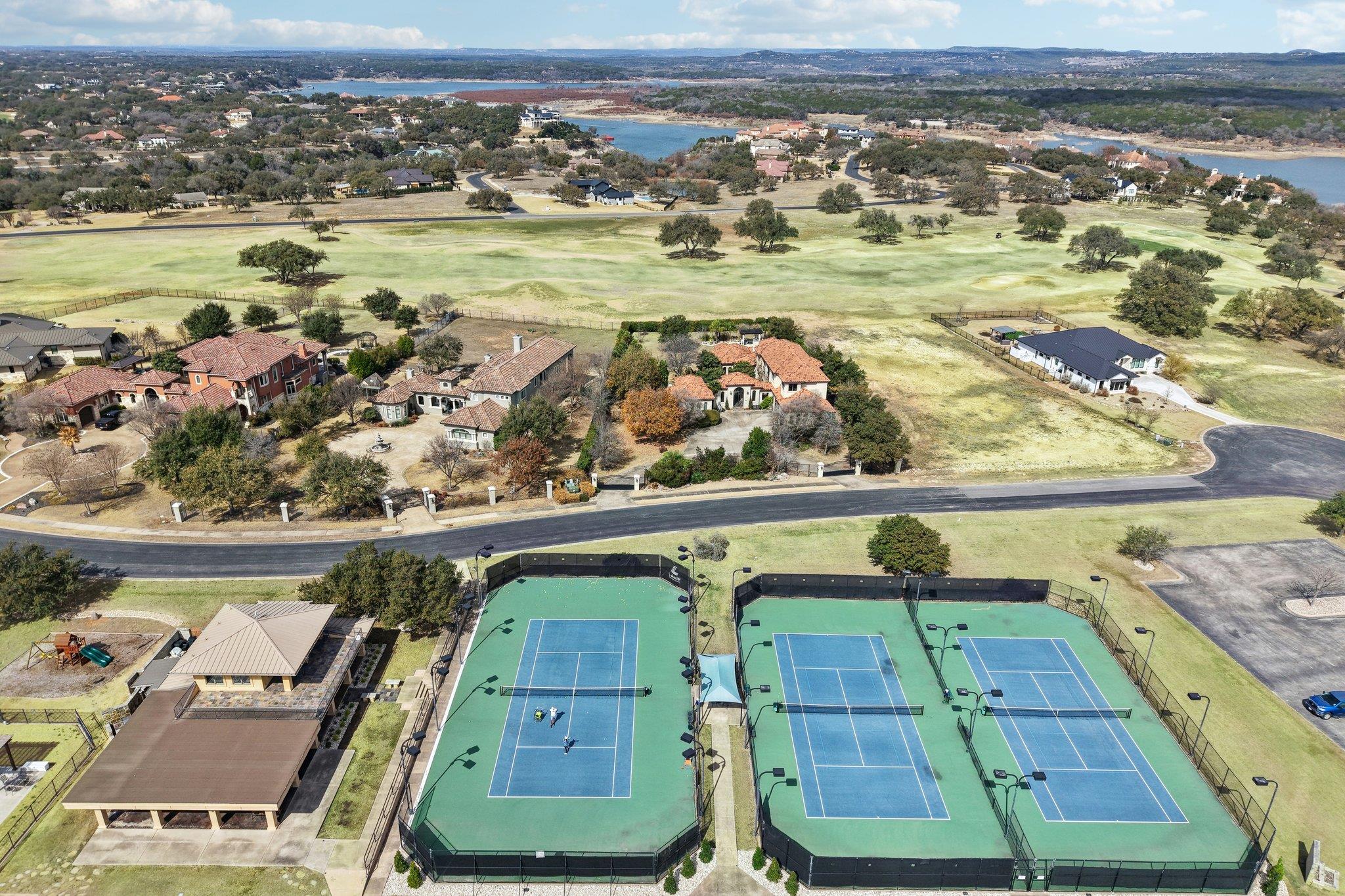 3100 Kahala Sunset Dr, Spicewood, TX 78669