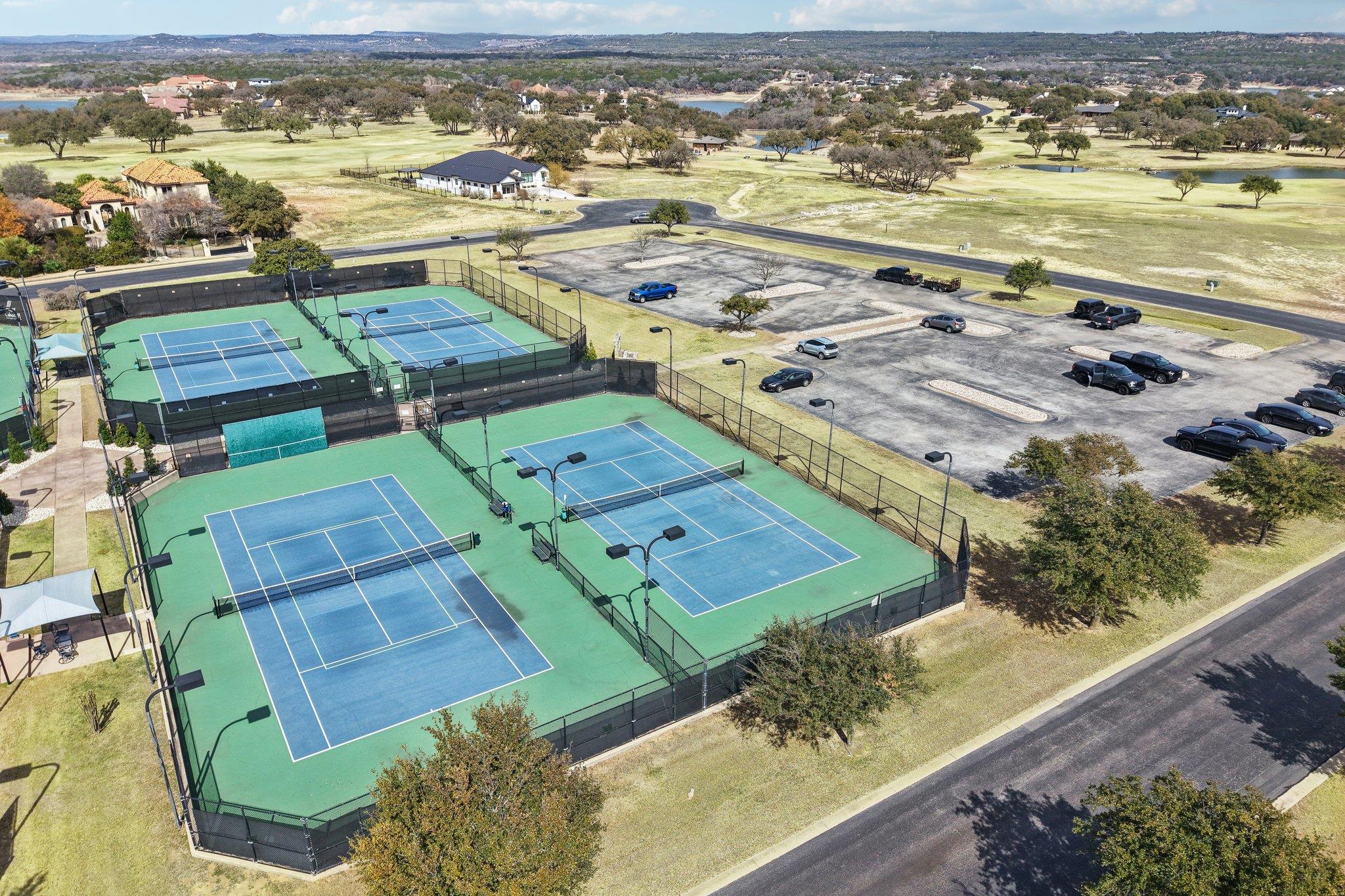 3100 Kahala Sunset Dr, Spicewood, TX 78669