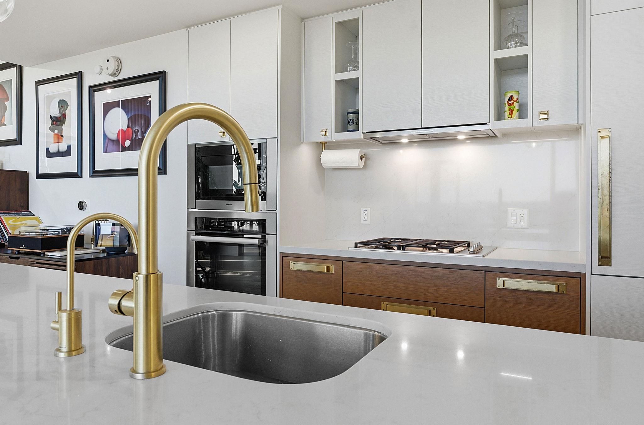 70 Rainey St # 1908, Austin, TX 78701