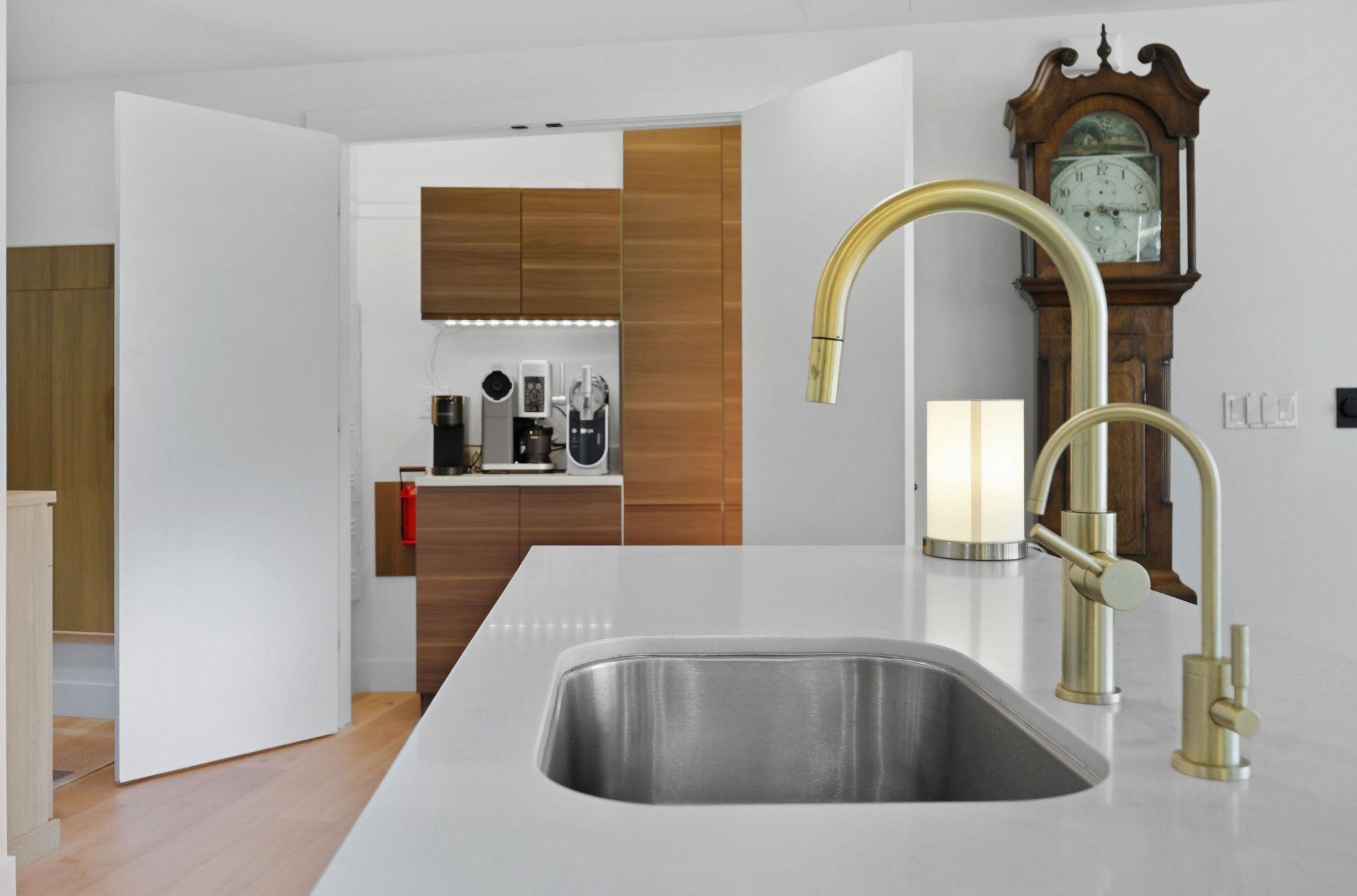 70 Rainey St # 1908, Austin, TX 78701