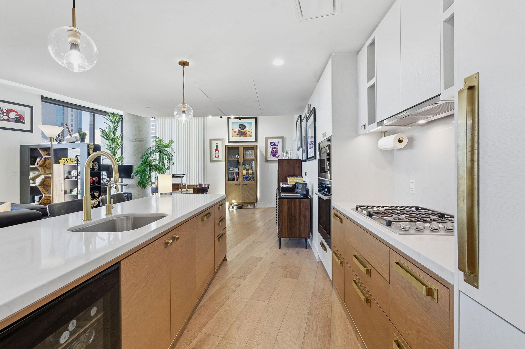 70 Rainey St # 1908, Austin, TX 78701