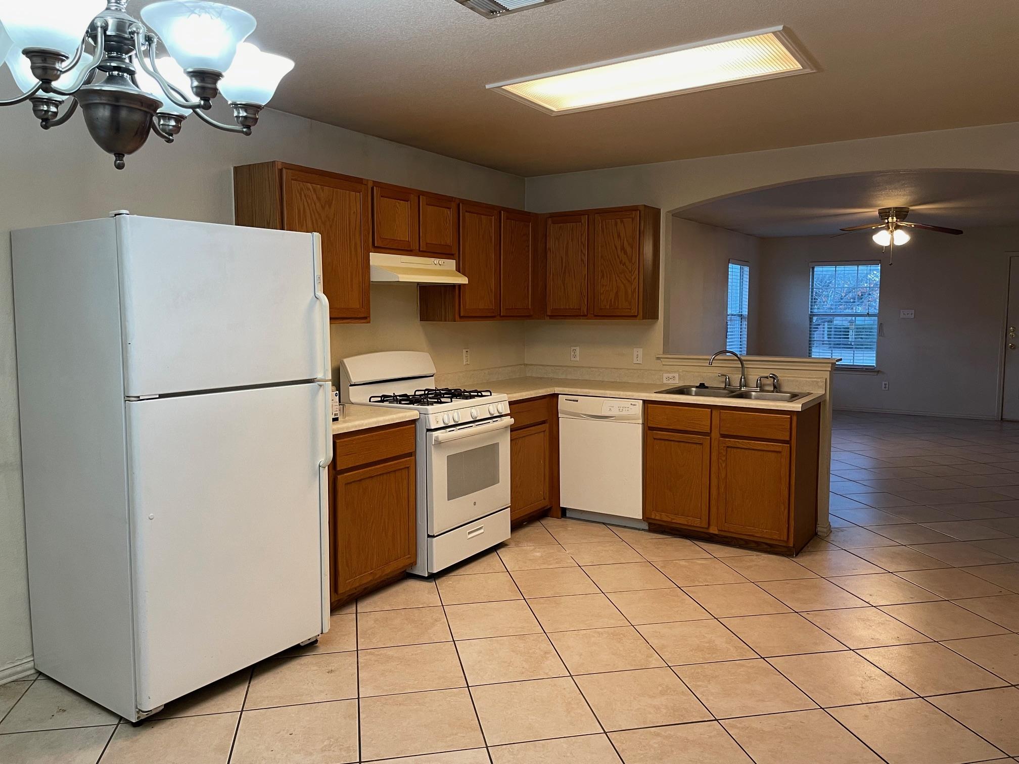 289 Spring Branch Loop, Kyle, TX 78640