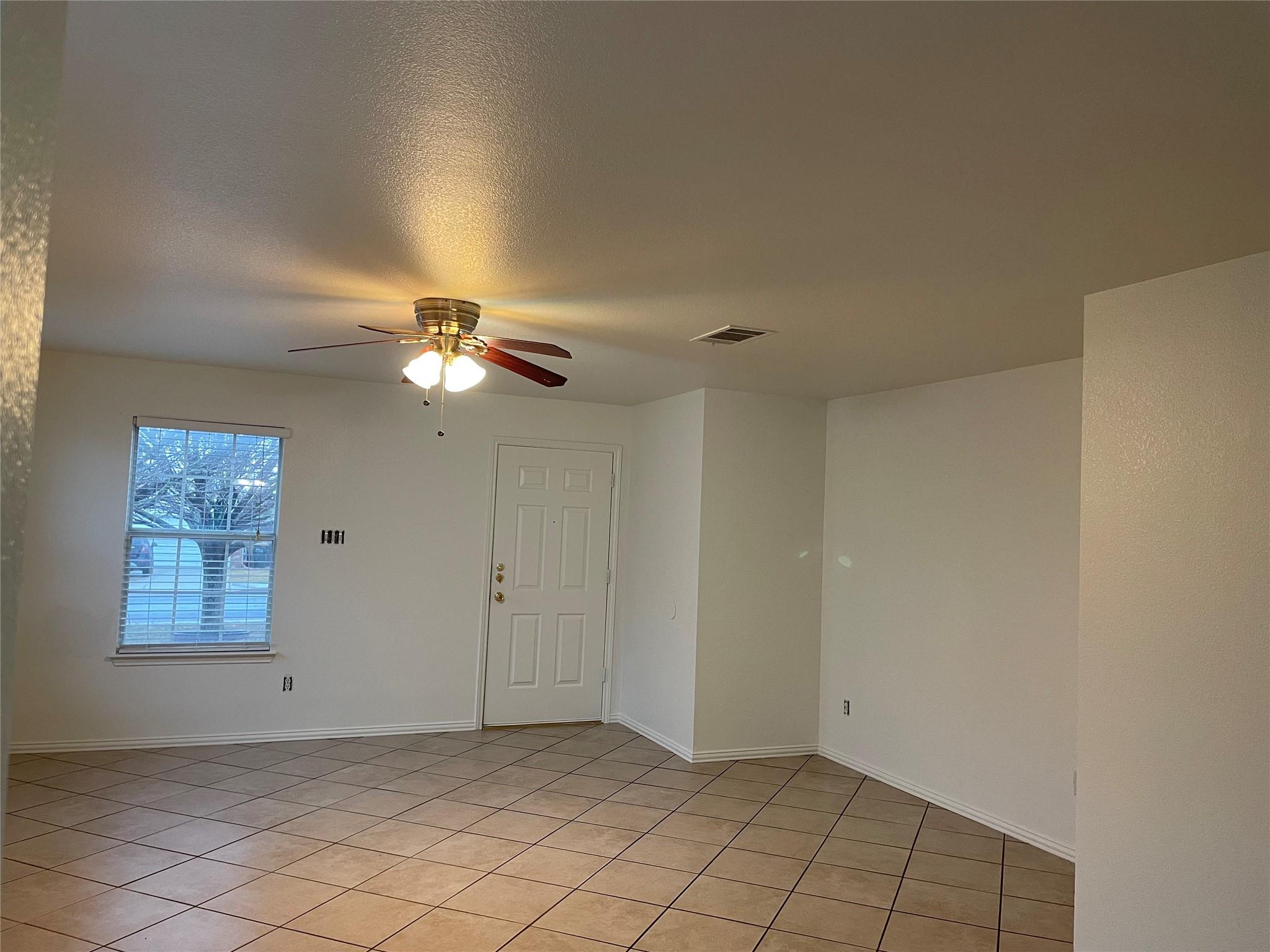 289 Spring Branch Loop, Kyle, TX 78640