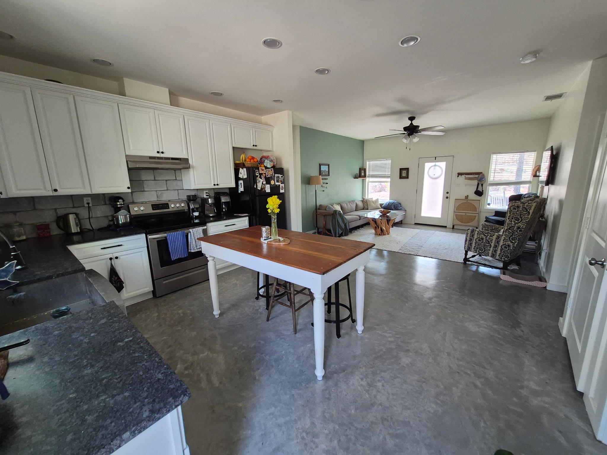 107 Honopu Dr, Bastrop, TX 78602