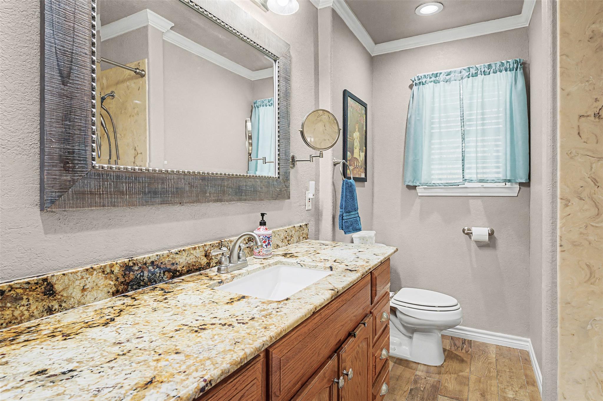 1601 Sunset Cir, Cameron, TX 76520