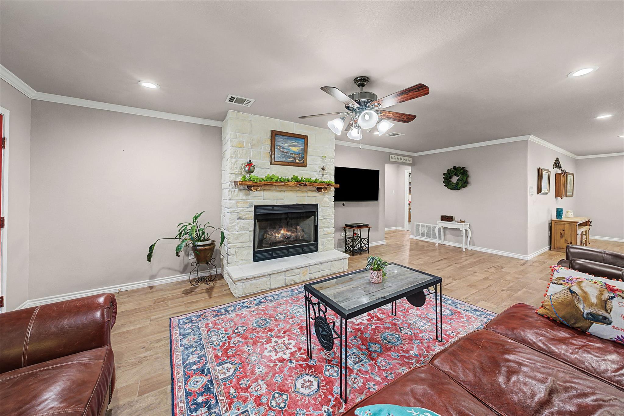 1601 Sunset Cir, Cameron, TX 76520