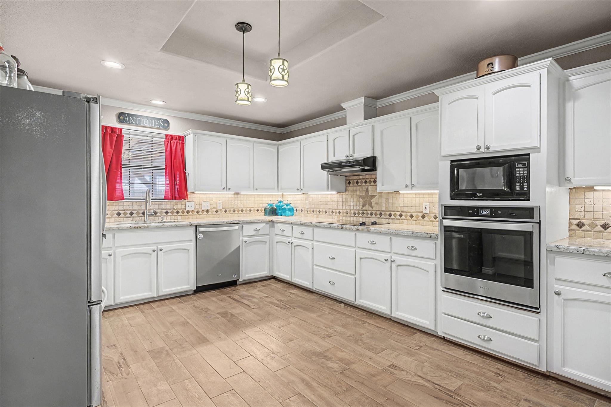 1601 Sunset Cir, Cameron, TX 76520