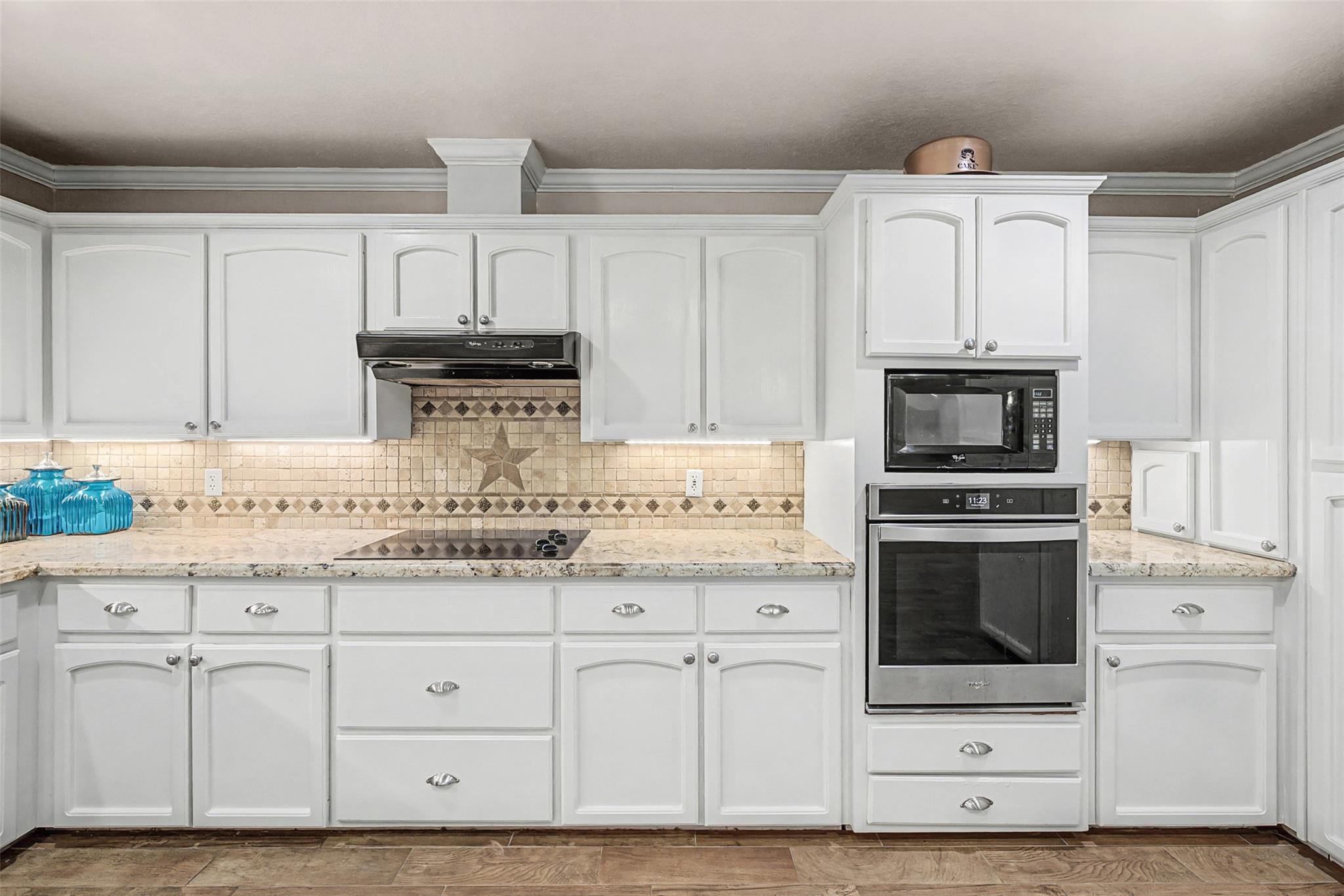 1601 Sunset Cir, Cameron, TX 76520