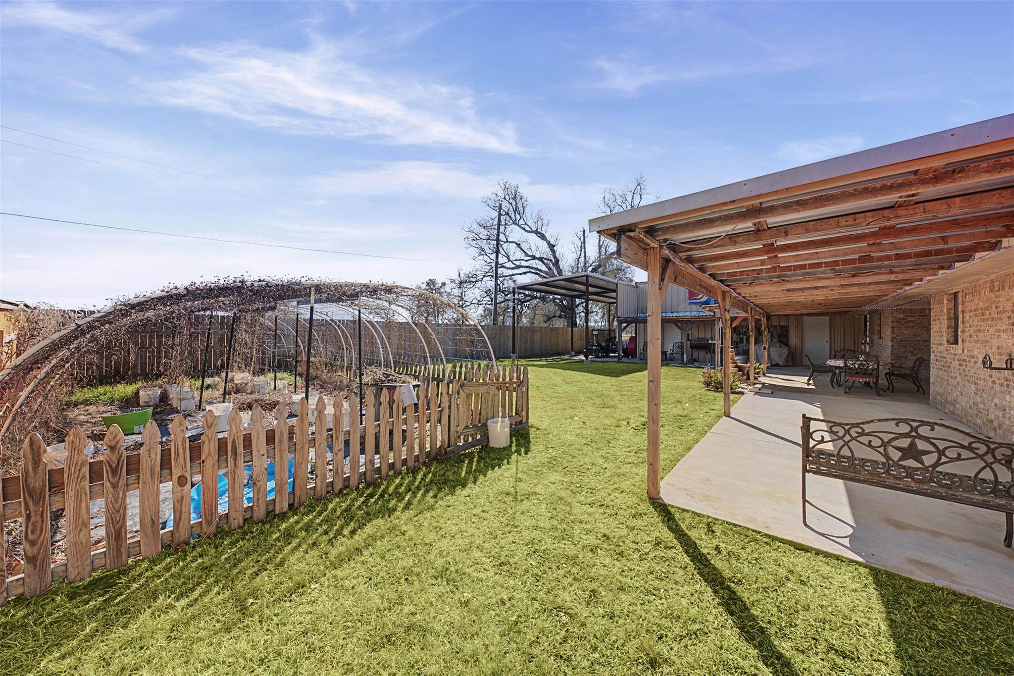 1601 Sunset Cir, Cameron, TX 76520