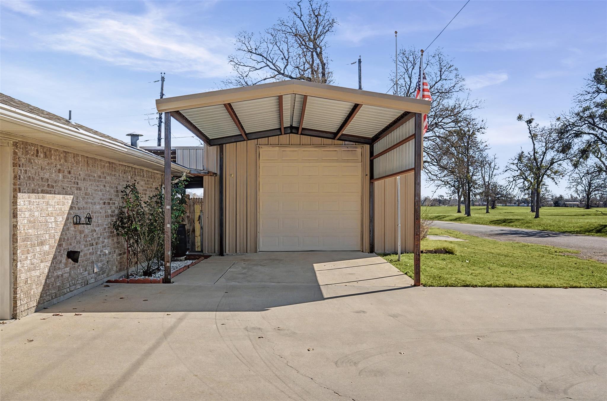 1601 Sunset Cir, Cameron, TX 76520