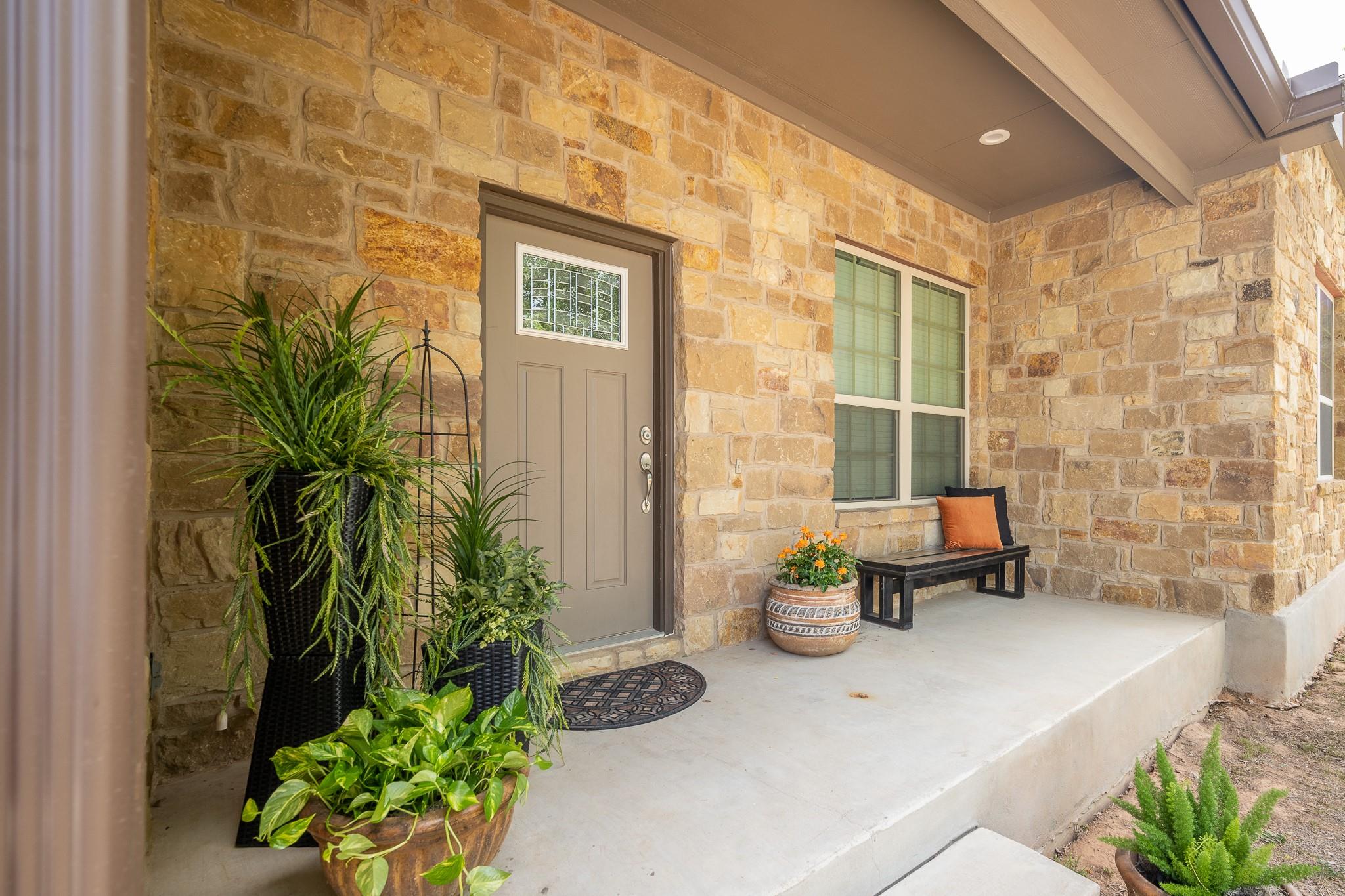 163 Puu Waa Waa Ln, Bastrop, TX 78602