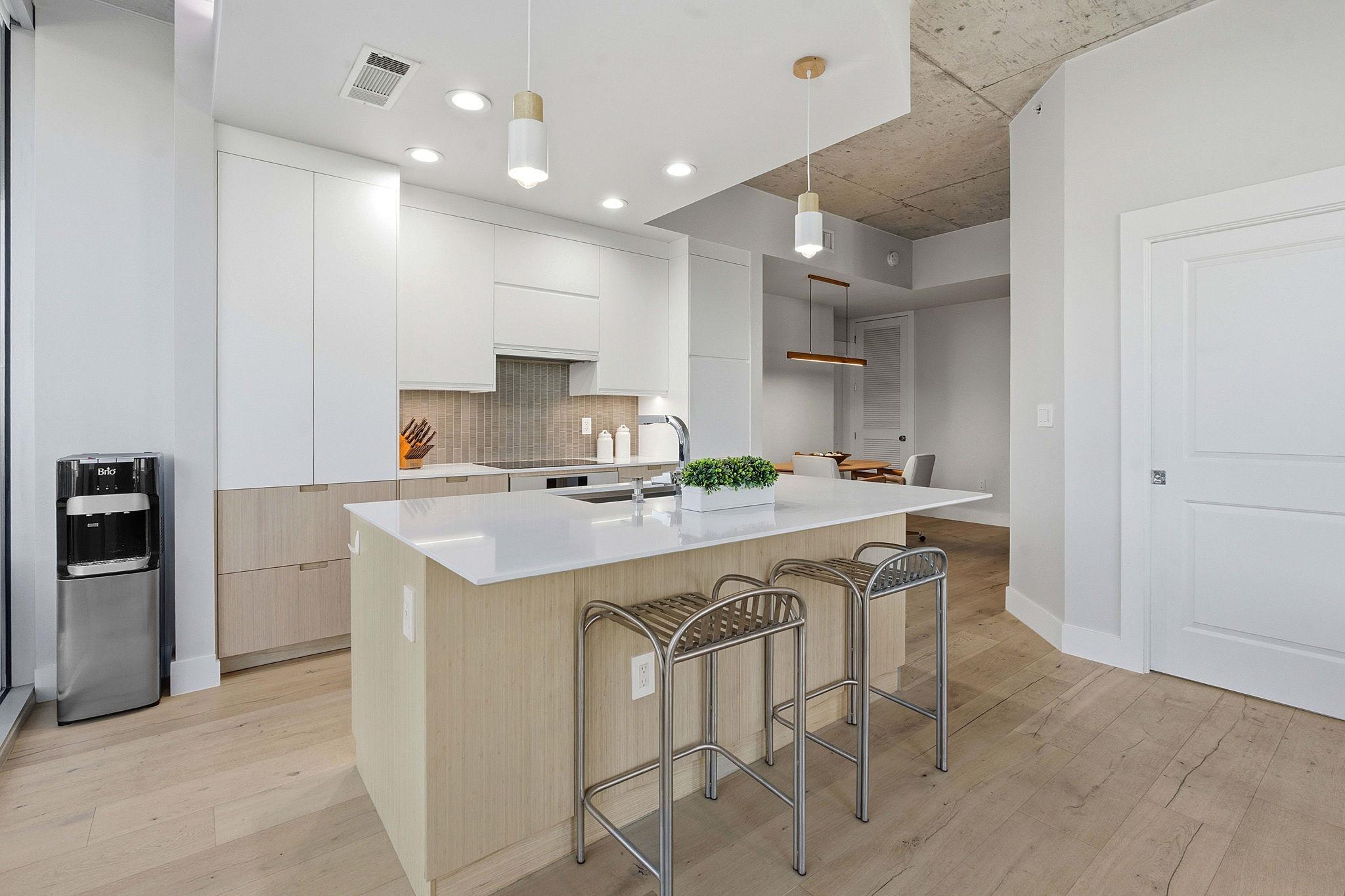 360 Nueces St # 1217, Austin, TX 78701