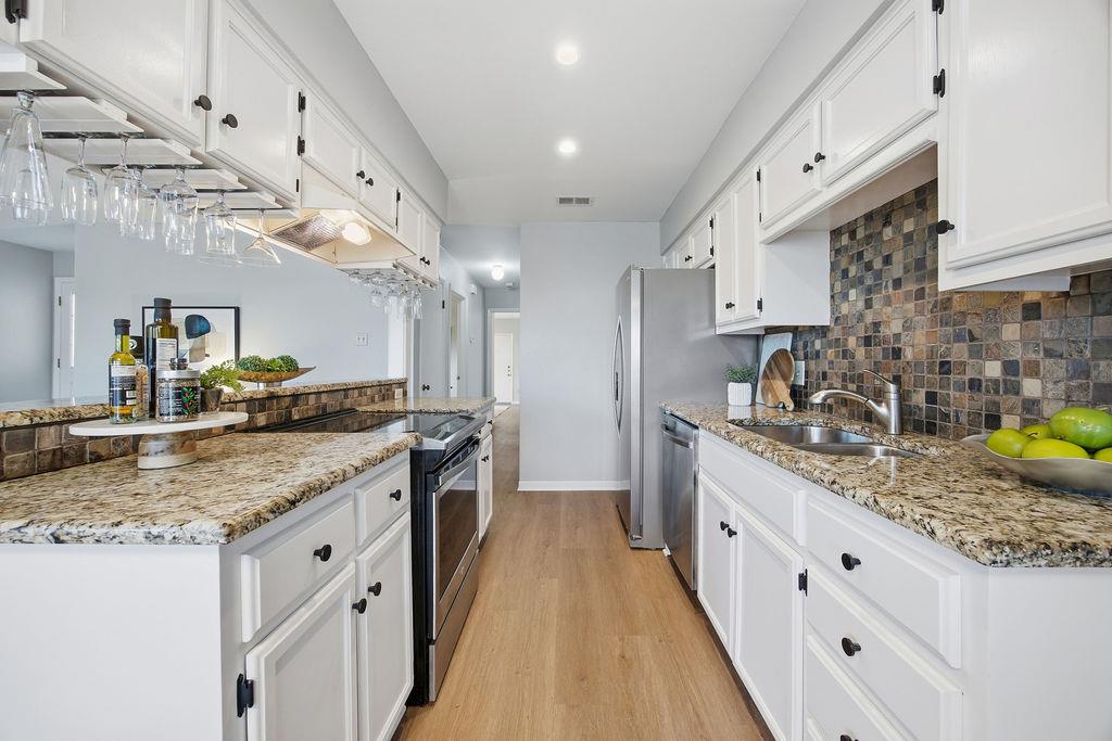 6486 Hart Ln, Austin, TX 78731