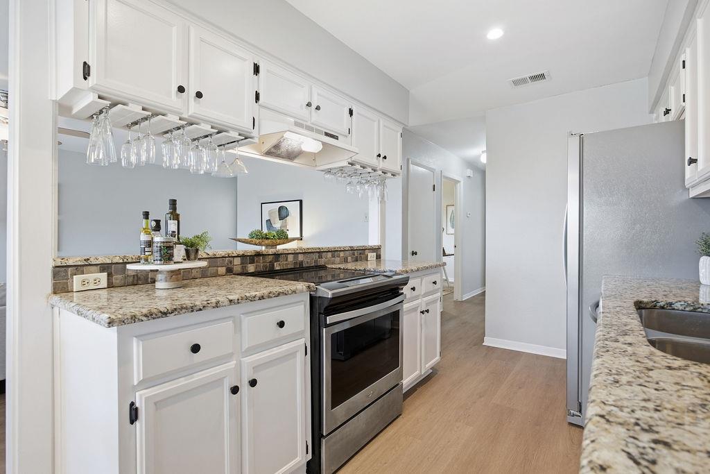 6486 Hart Ln, Austin, TX 78731