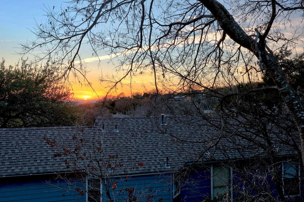 6486 Hart Ln, Austin, TX 78731