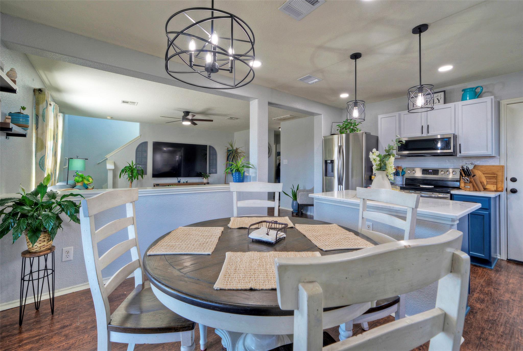 370 Holly Grove St, Kyle, TX 78640