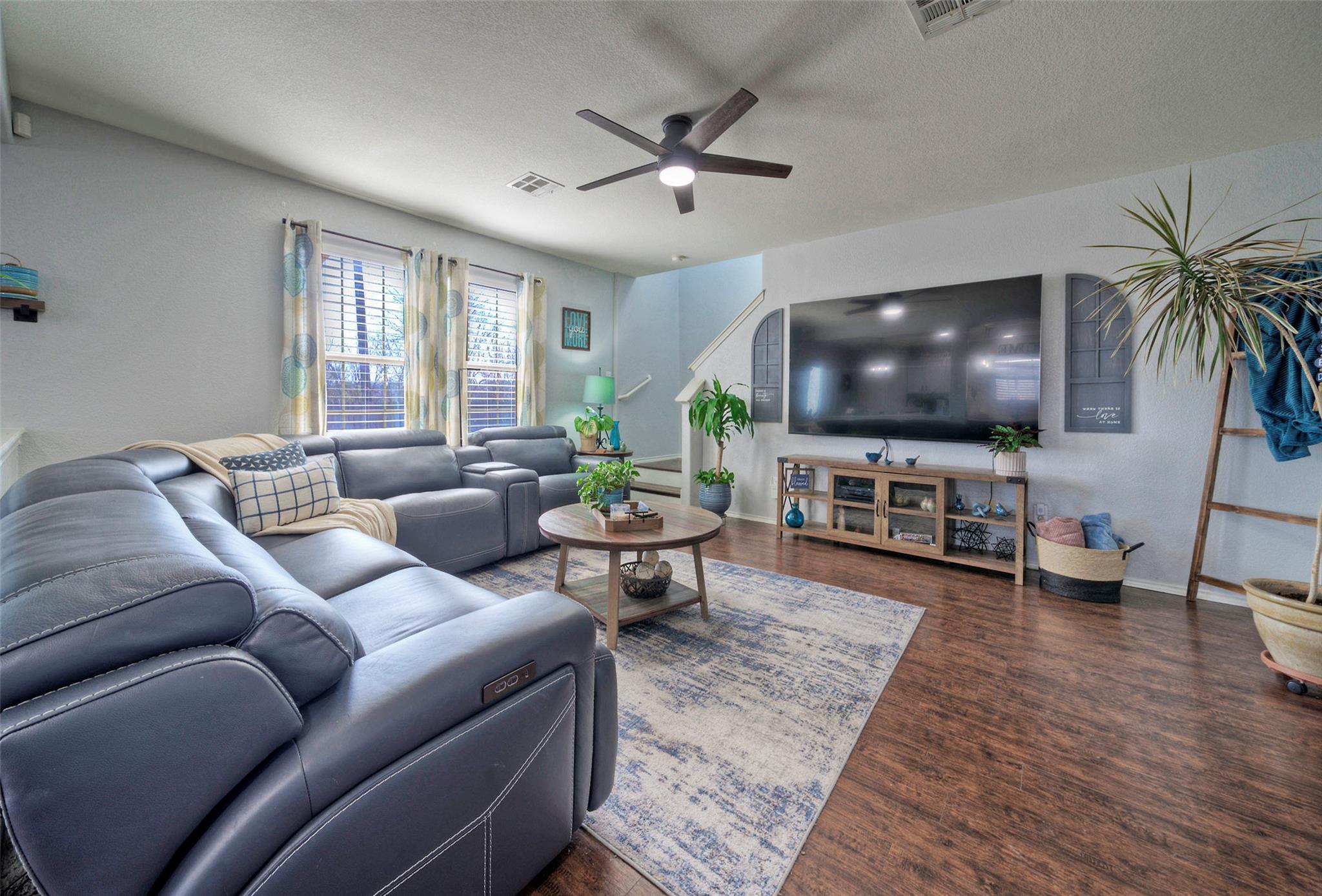 370 Holly Grove St, Kyle, TX 78640