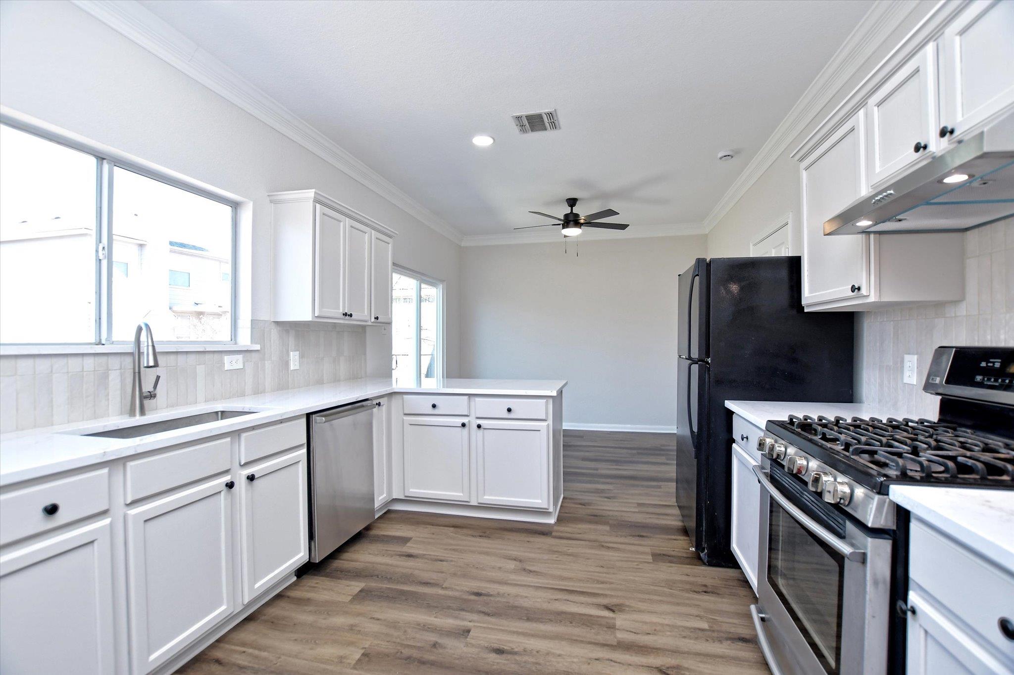 1004 Terra St, Round Rock, TX 78665