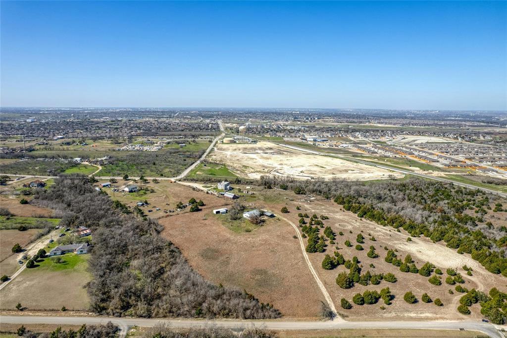 333 Spring Valley St, Hutto, TX 78634
