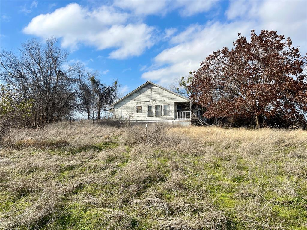 333 Spring Valley St, Hutto, TX 78634