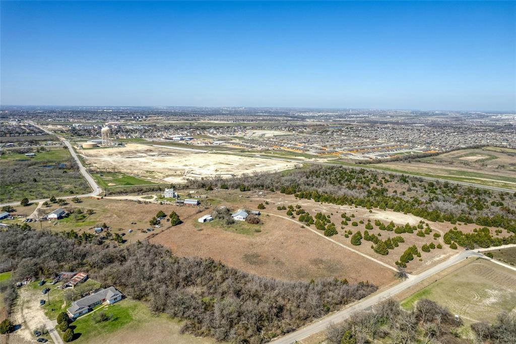 333 Spring Valley St, Hutto, TX 78634