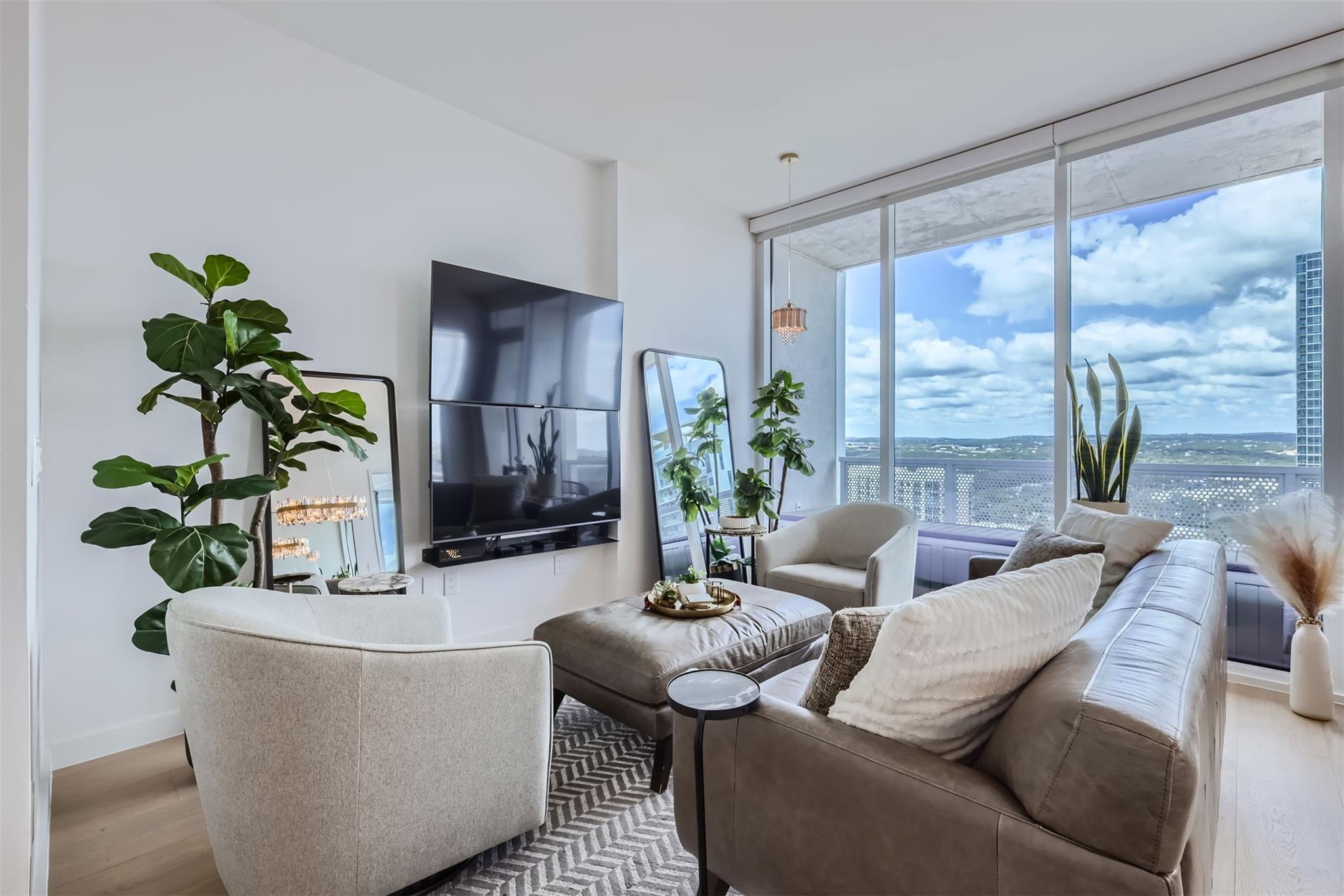 301 West Ave # 2101, Austin, TX 78701