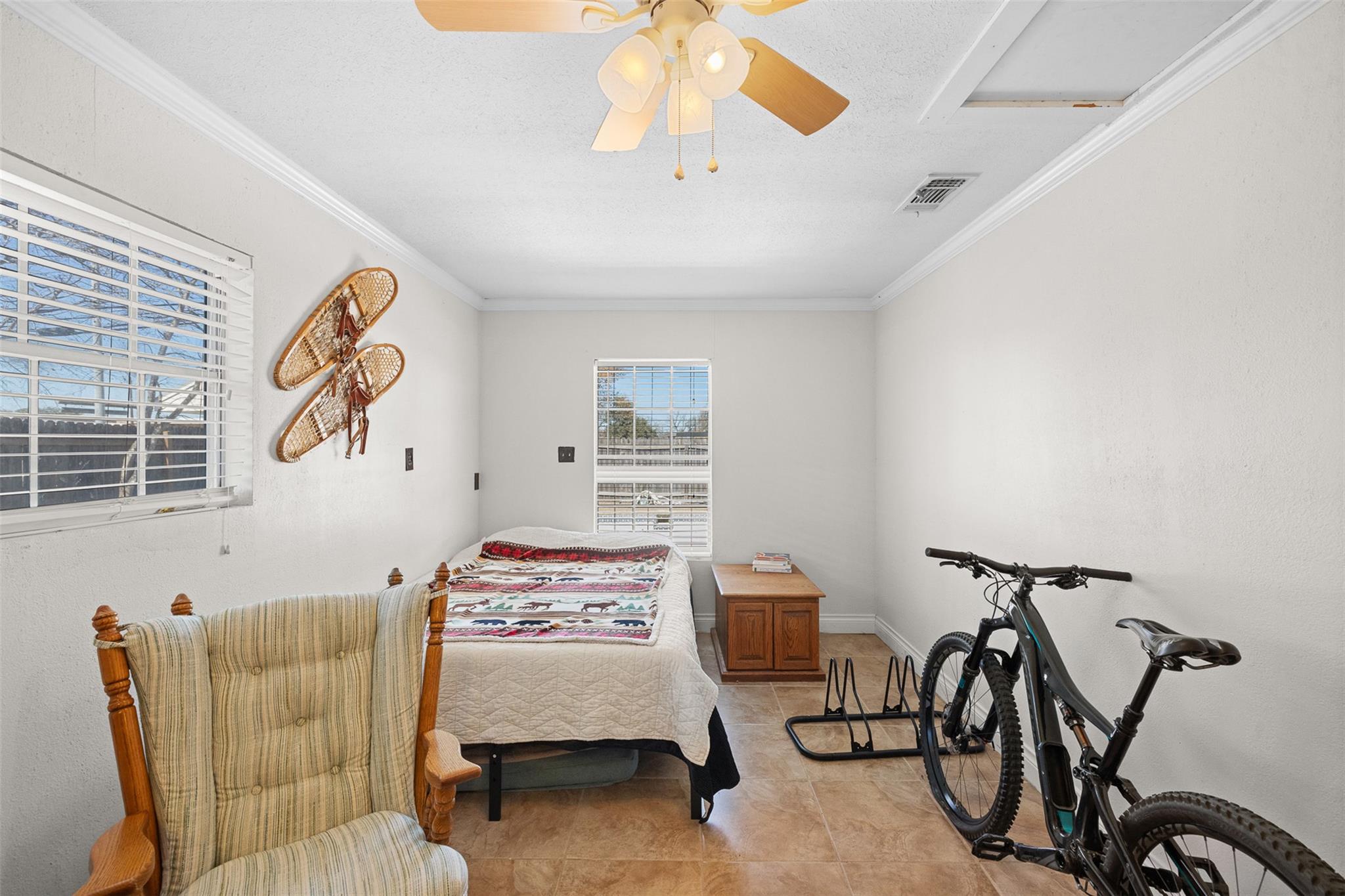 1479 E Hempstead St, Giddings, TX 78942