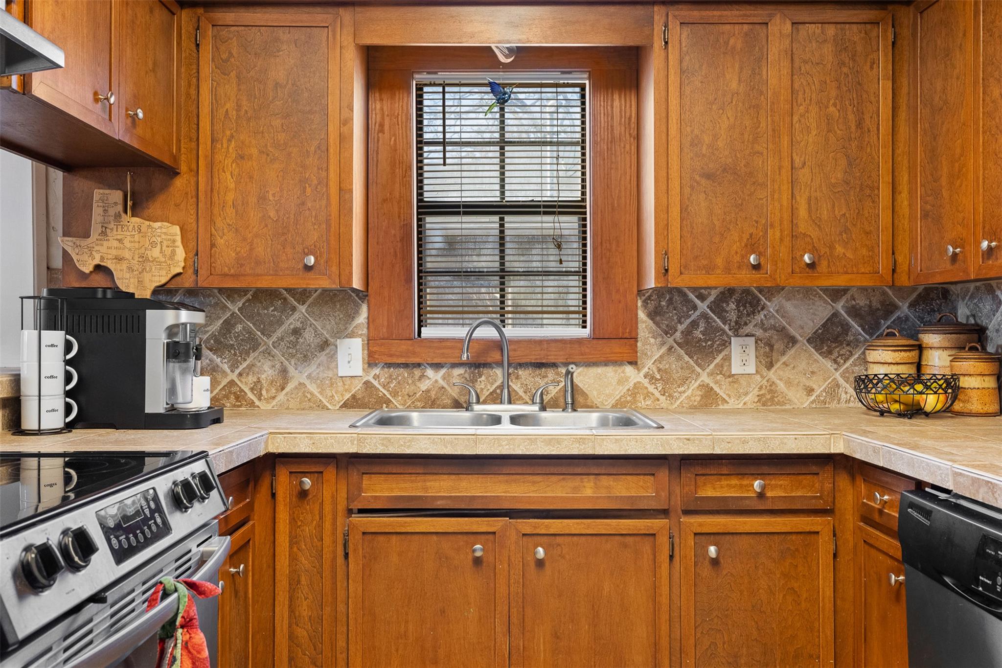 1479 E Hempstead St, Giddings, TX 78942