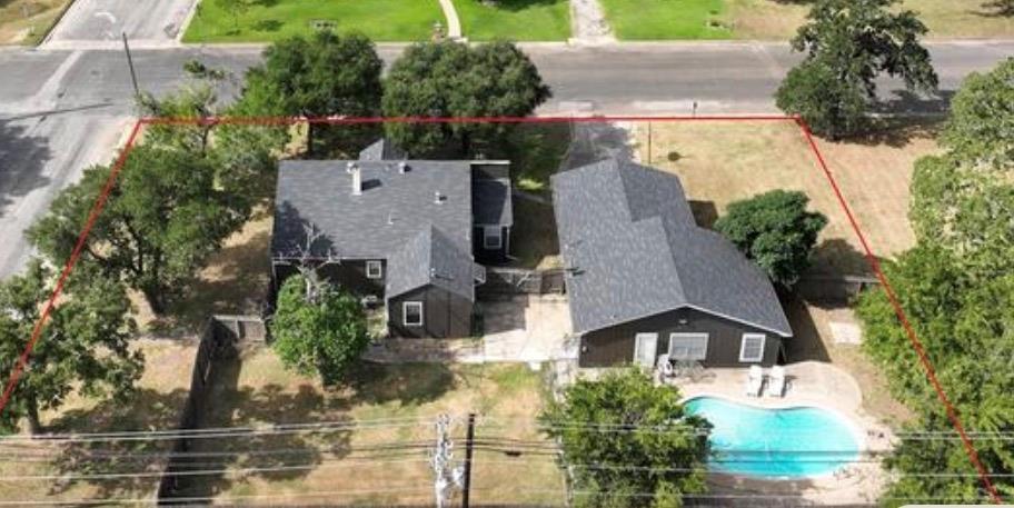 1479 E Hempstead St, Giddings, TX 78942