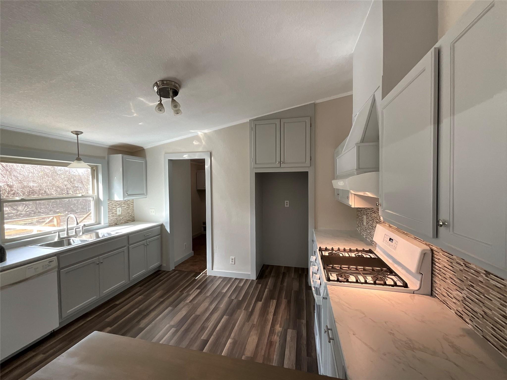 2301 Sumac Ln, Cedar Park, TX 78613