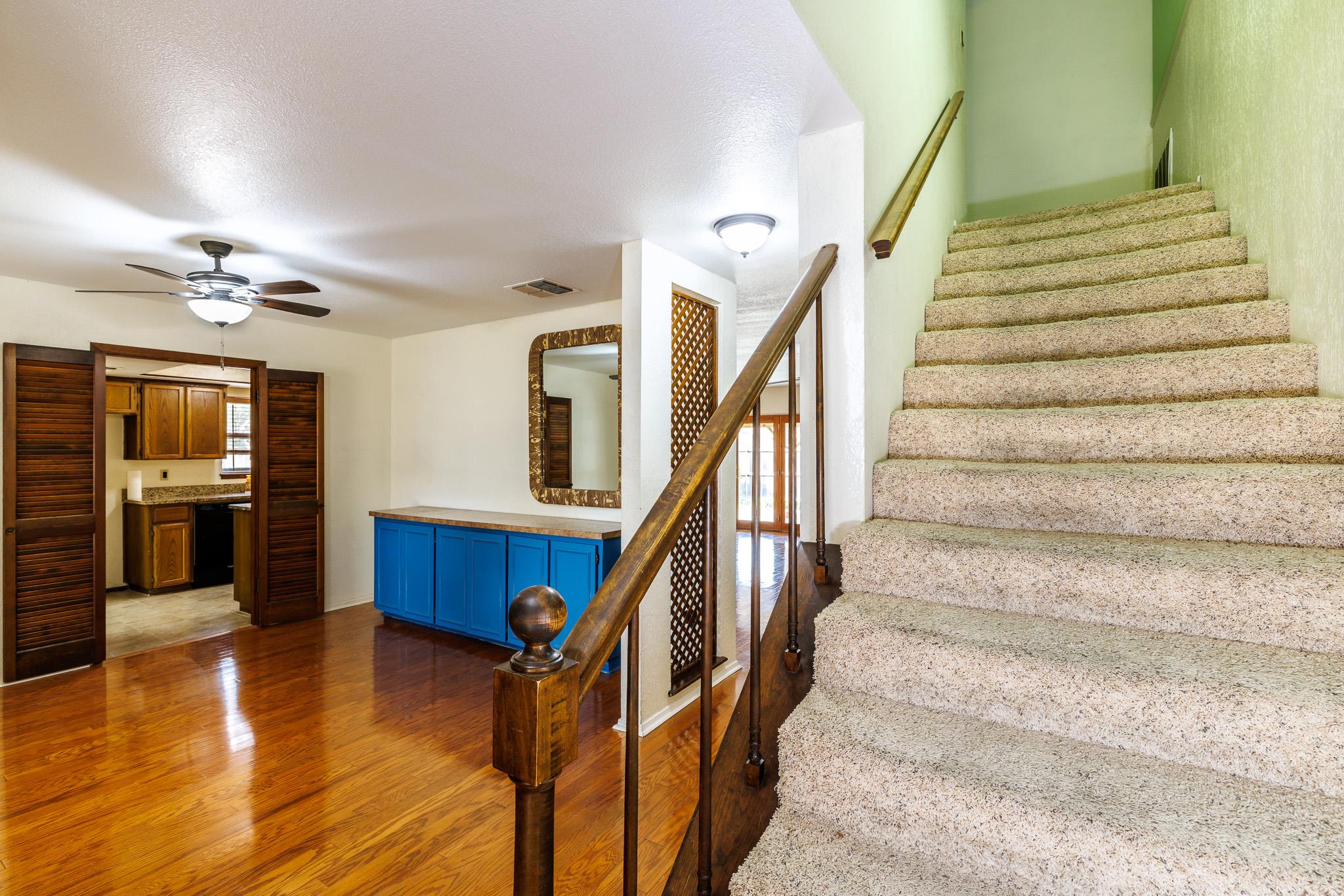 209 Coventry Ln, Seguin, TX 78155