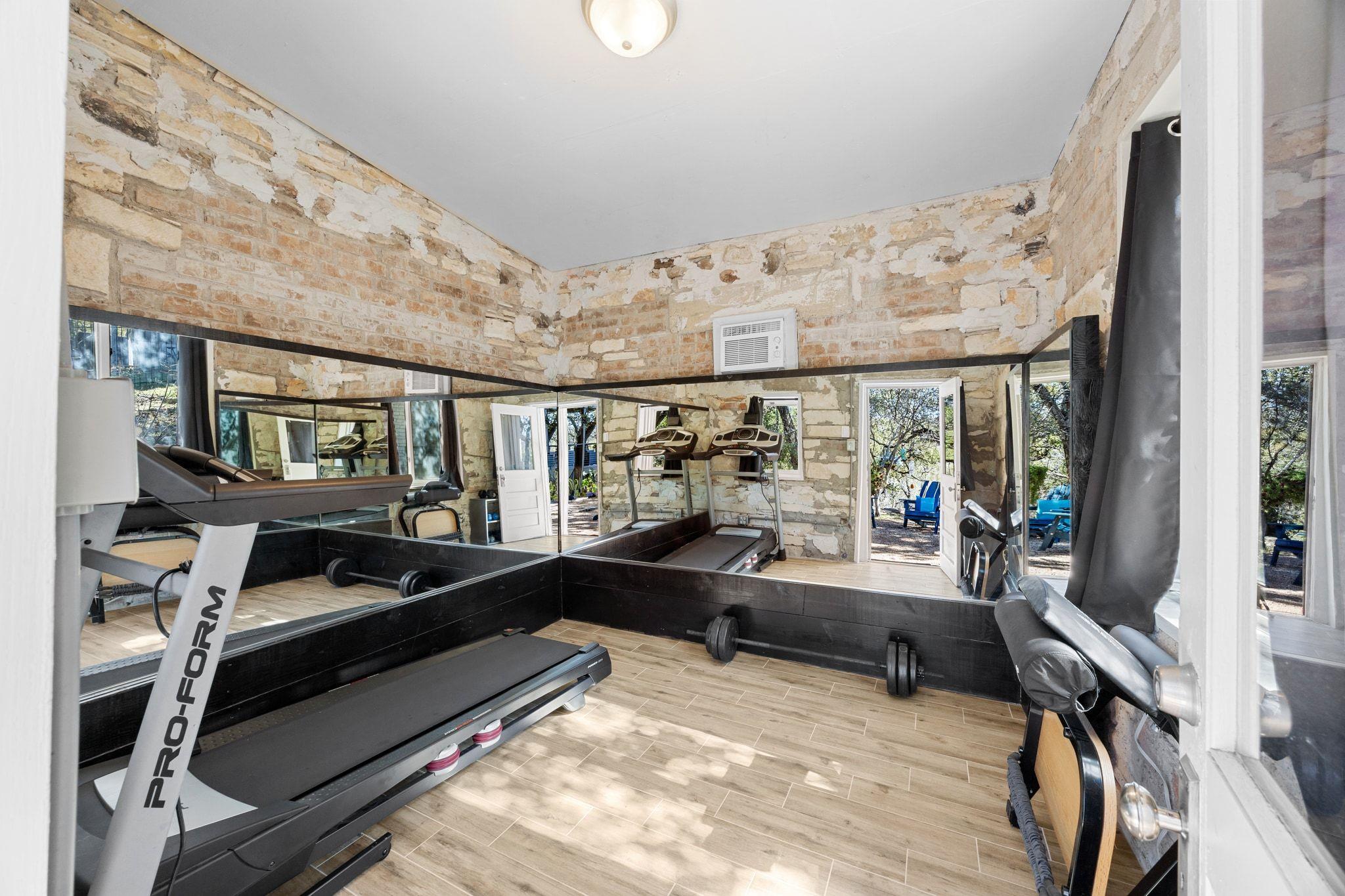 5600 Blueridge Ct, Austin, TX 78731