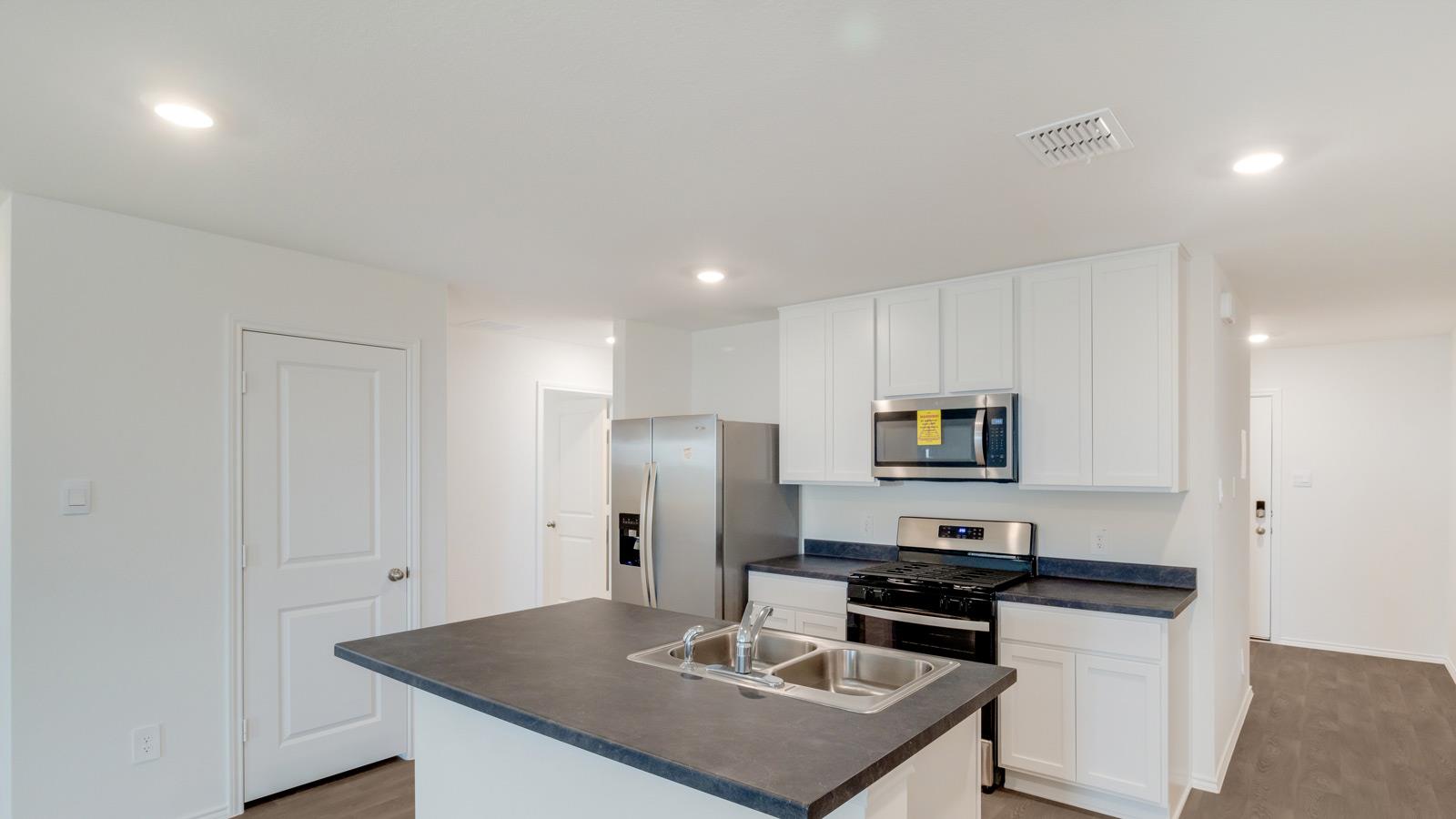 110 Schuenemann Way, Kyle, TX 78640