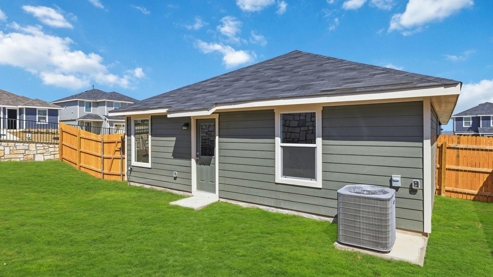 110 Schuenemann Way, Kyle, TX 78640