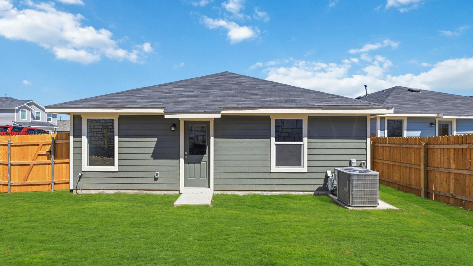 110 Schuenemann Way, Kyle, TX 78640