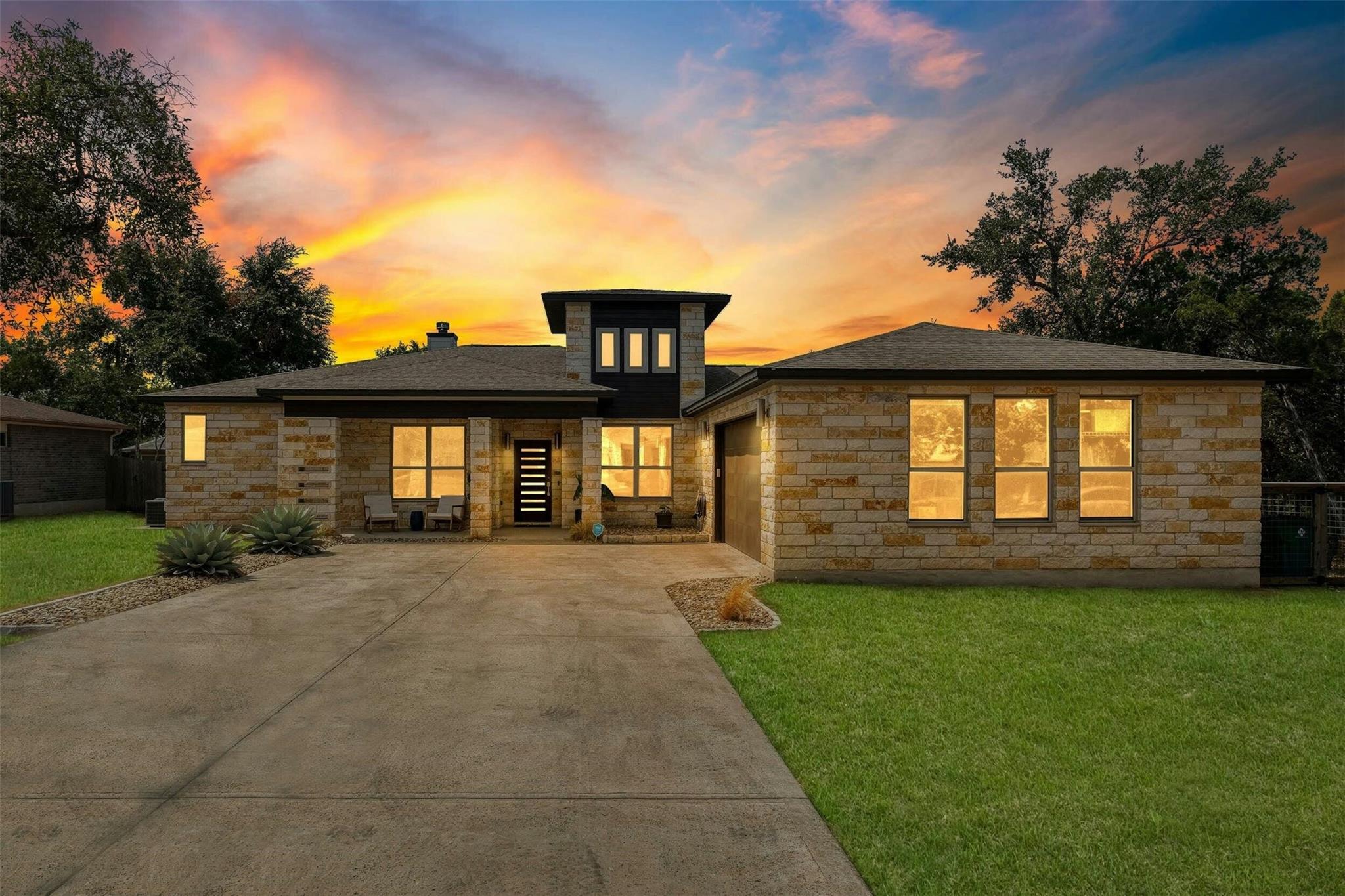 20009 Lincoln Cv, Lago Vista, TX 78645